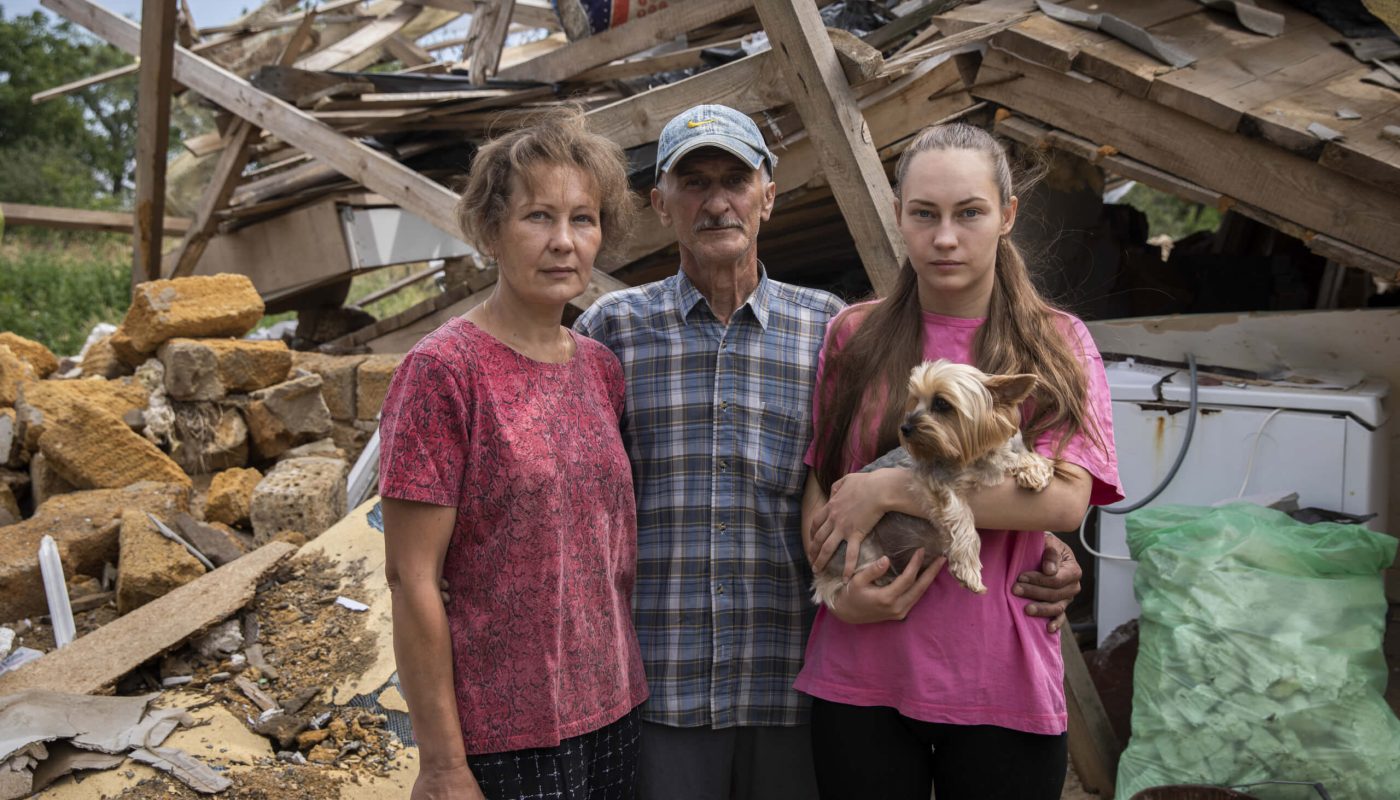 High Commissioner Filippo Grandi meets Oksana, Yurii and their daughter Svitlana at their destroyed home in Nalyvaikivka, in Kyiv Oblast.  The family was hiding in their underground cold room when the house was hit by two missiles during the Russian invasion. The family is currently living in a UNHCR shelter provided to them after the attack. ; More than 6.2 million people remain internally displaced by the war in Ukraine, with some 20,000 having been evacuated in Kyiv Oblast.  So far in 2022, UNHCR has helped more than 1.5 million people across the country, providing protection services, cash, household items and emergency shelter, with winter support now the focus.